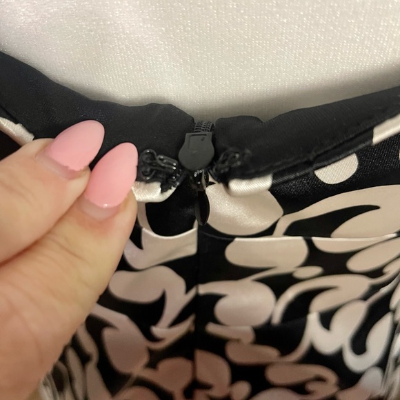 GORGEOUS London Times Black White Satin Bodycon Dress Sz 8 - Picture 4 of 11